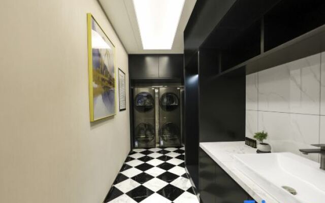 Yanji Baihuo Dalou Xishichang XANA Deluxe Hotel