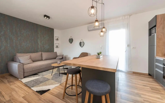 Luxury Apartments - La Vir 3 & 4