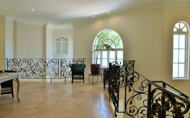 Mont d'Or Sandton Villas