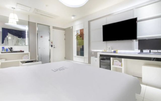 Dom Hotel