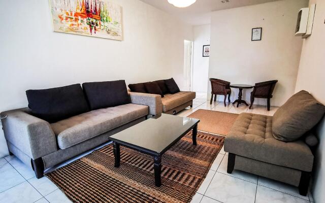 Natol Homestay - Kuching Home Penthouse Airport Road