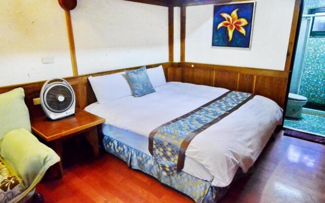 Shiyai Taoyuan B & B