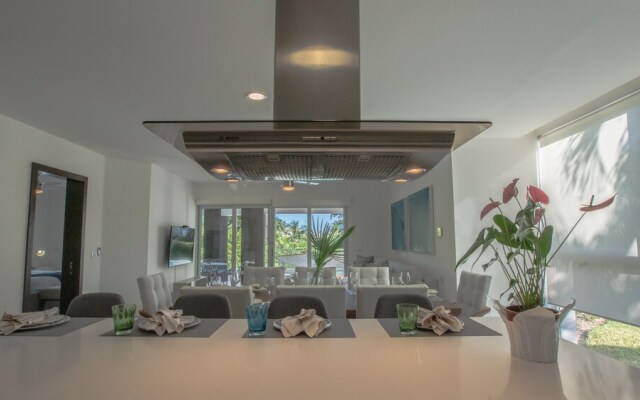 Casa Azul With Private Pool 2 Bedroom Condo by RedAwning