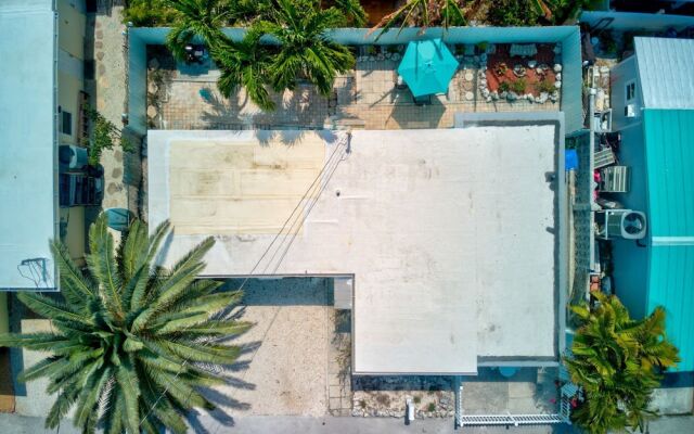 Family Couples Getaway Sleeps 6 Guests