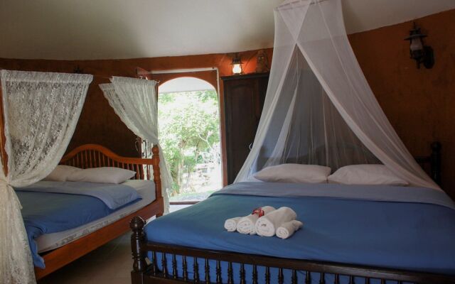 Baandin Huaiphung Resort