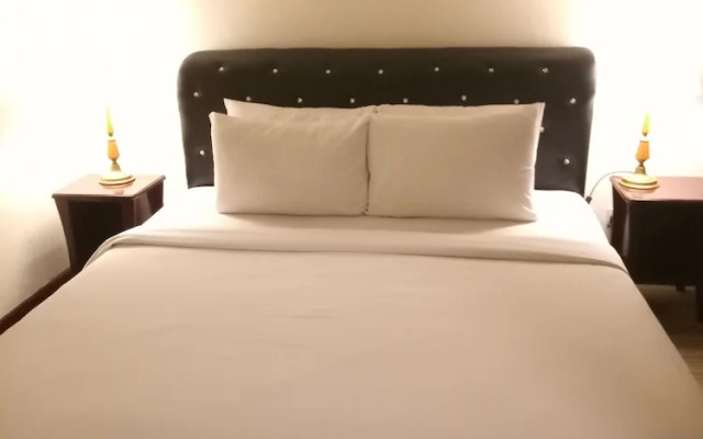 SM service suite Times Square