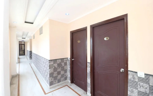 OYO 17381 Hotel City Look