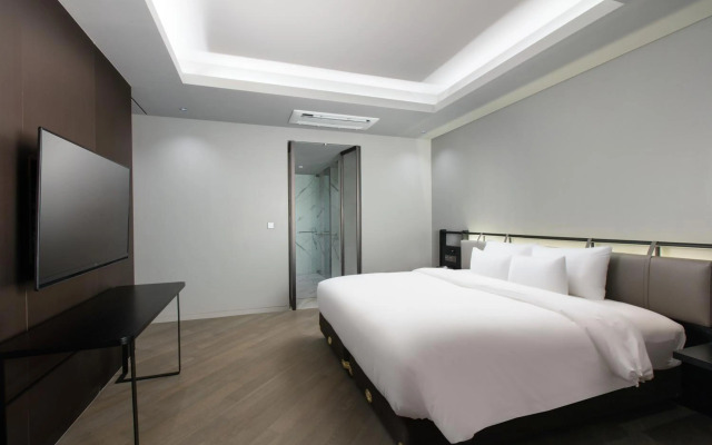 SR Suites Pangyo