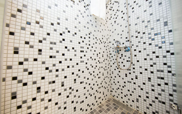 SleepBox Hotel - Ximen