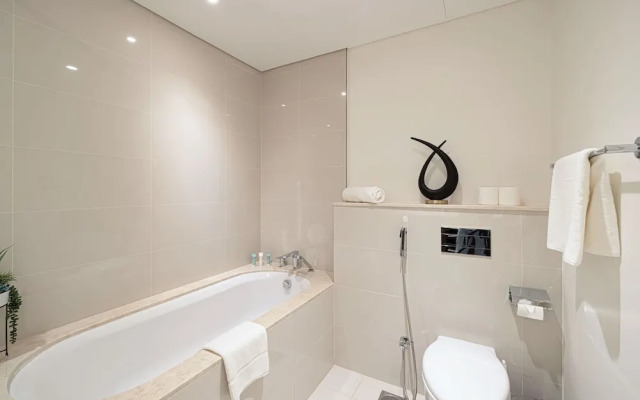 3Br + Maid Close To Burj Khalifa Dubai Mall