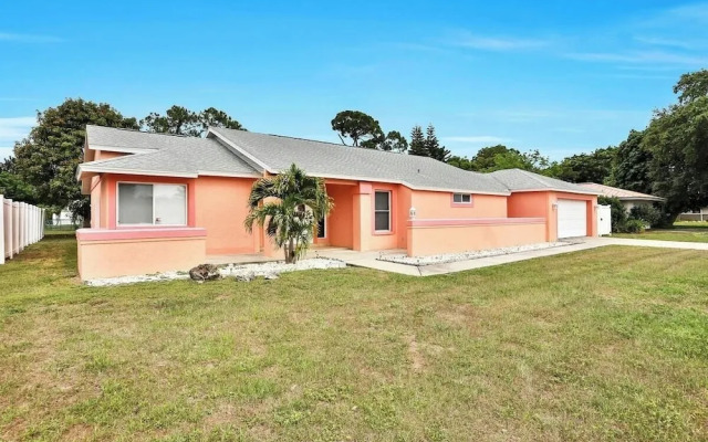 Renovated 3BR Dog Friendly Pond View W/D