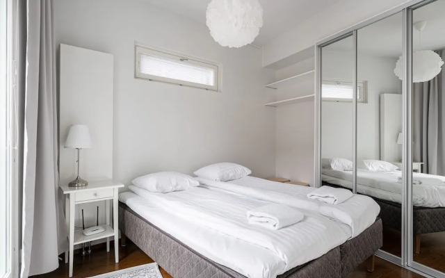 Modern 1BR Apt next to Lake Pyhäjärvi