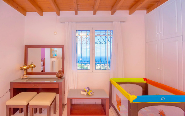 Villa Apollo With Private Pool And Tennis Court
