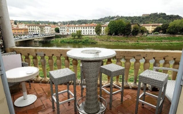 Hemeras Boutique House Lungarno River