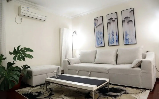 Beijing Sanlitun 2-Bedroom Spacious Apartment