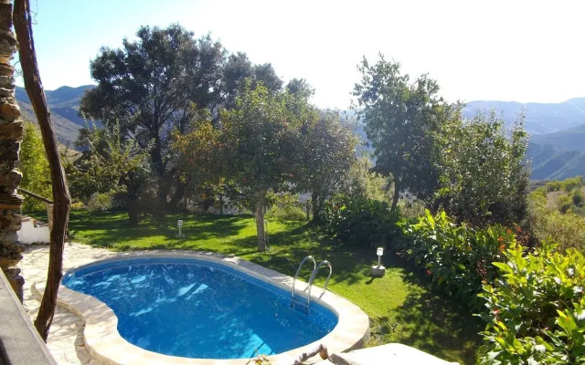 Relaxing House With Stunning View and Private Pool