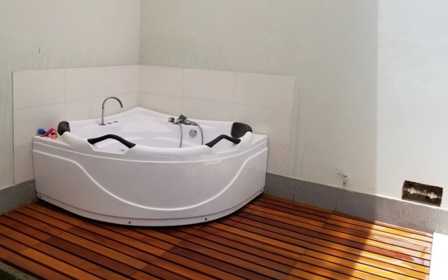 Penthouse with Jacuzzi