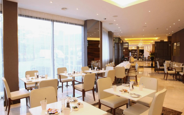 Park Grand Heathrow