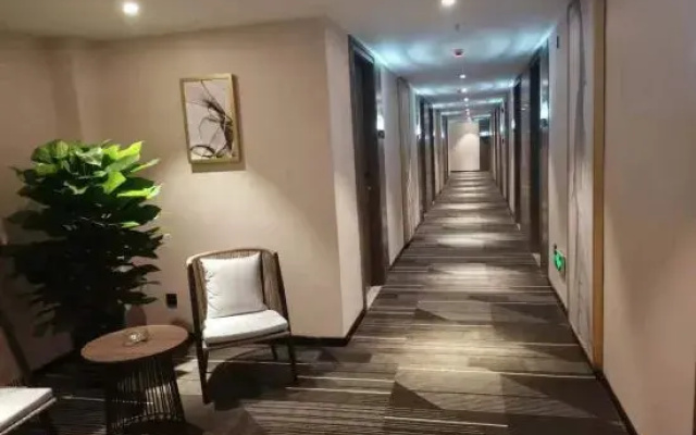 Southern City Hotel
