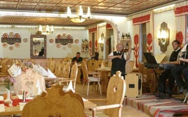 Agape Hotel & Restaurant