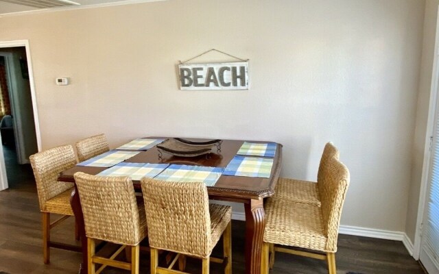 Smile N Wave 3 Bedroom Home by Redawning