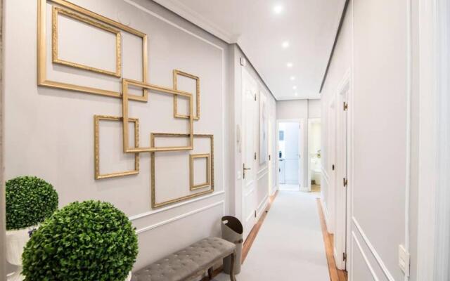 LA PLAZA Luxury Apartment (City Center)