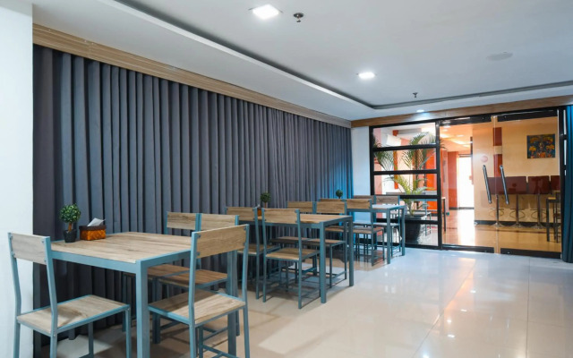 Travelbee Business Inn