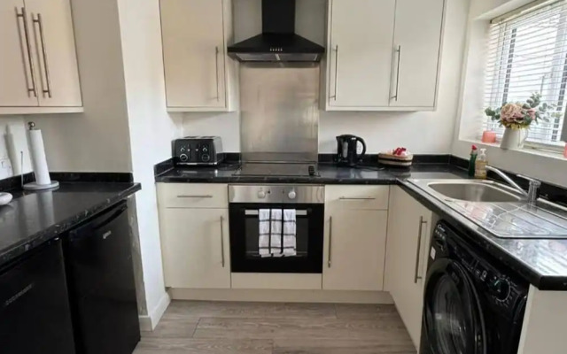 Charming Middlewich House - Sleeps 4