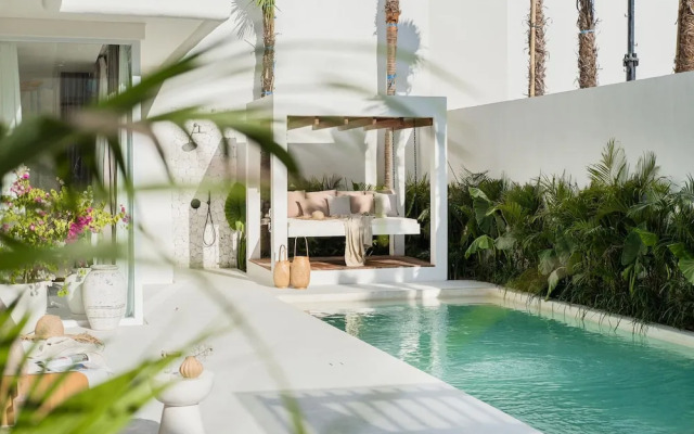 Mazari Luxury Villas