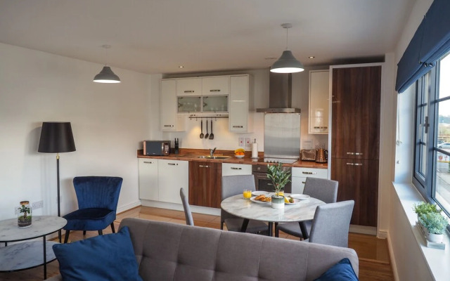 SA Today Apartments Farnborough with Fibre Wi-Fi & Netflix