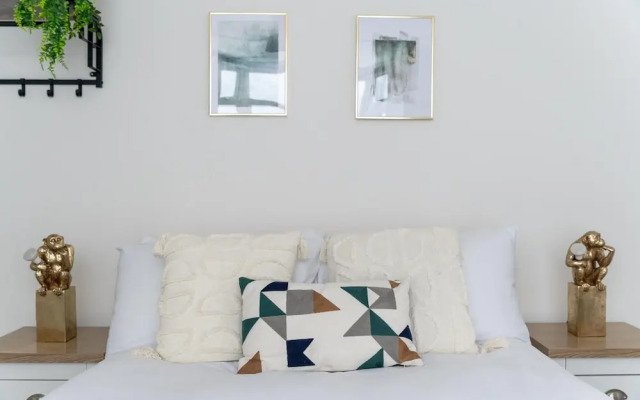 96 Caerleon Road Apartment B