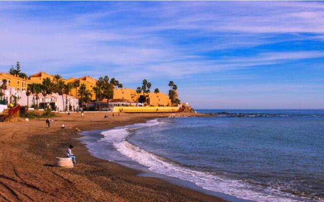 14963 - Front Line Beach Apartment