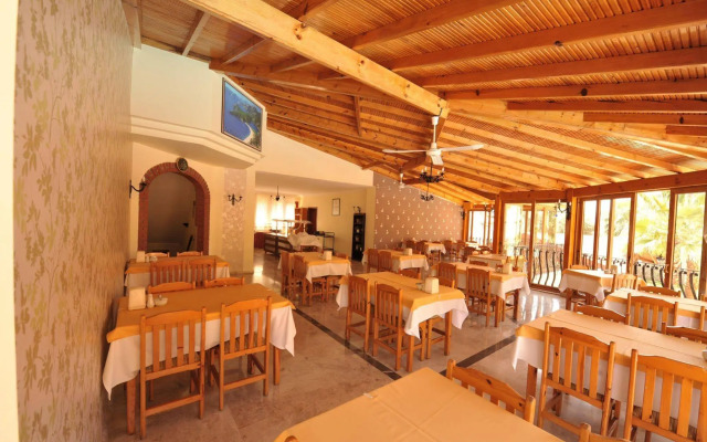 Belcehan Beach Hotel