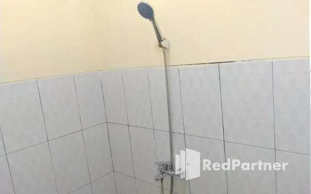 Navisha Guest House Syariah Near Exit Tol Batang