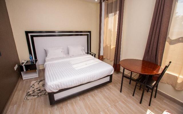 Trisek Hotel