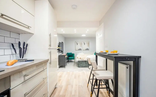 Host Stay Bridge Street Studio