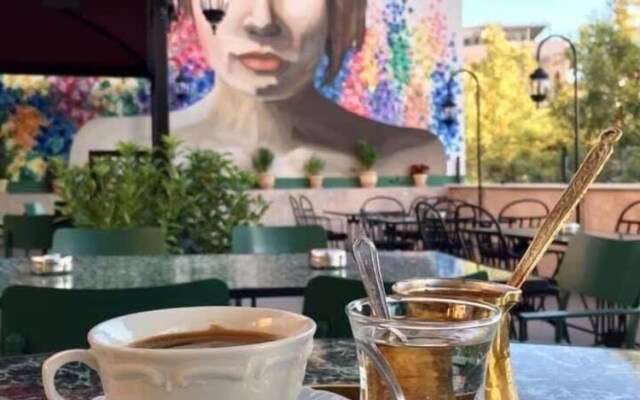 Ederlezi Zoubourlou Aparthotel