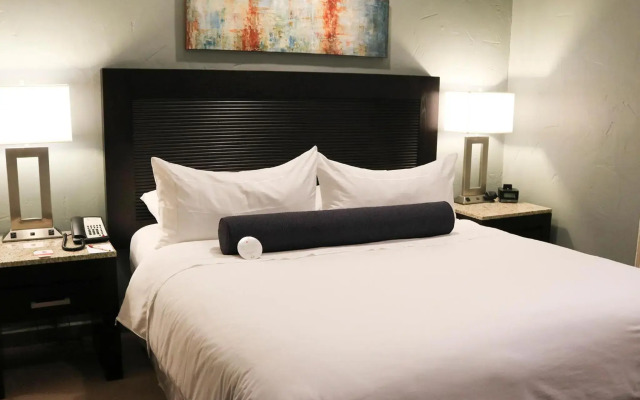 Hotel Coral And Marina