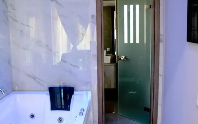 Dafni Luxury Suites