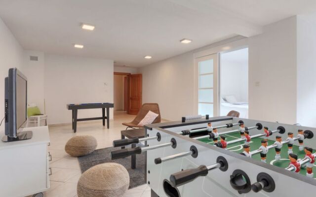 Villa Beach Front Ba Anija
