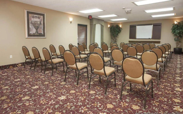 Red Lion Inn and Suites Hattiesburg