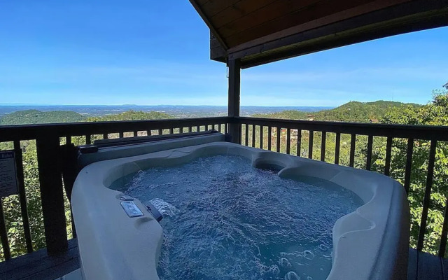 A Stellar 2bed 2bath Minutes to Parkway