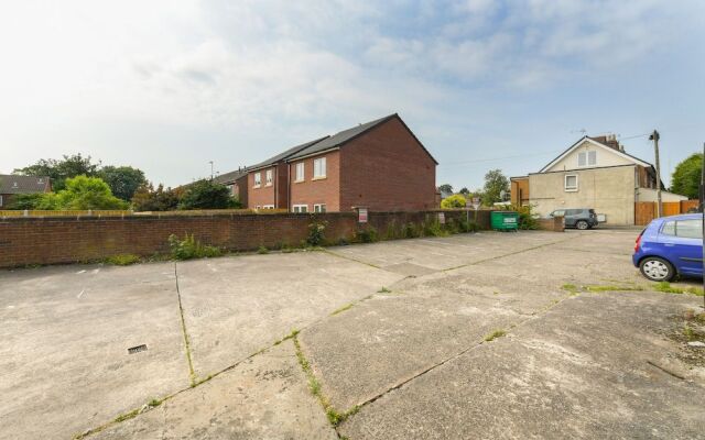 Lambley Court Apartments