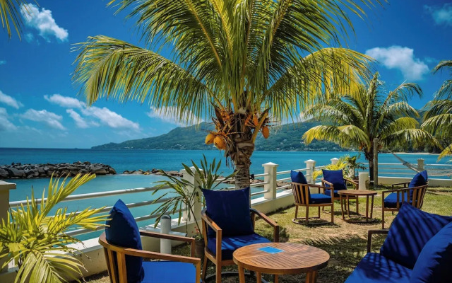 Labriz Silhouette Seychelles