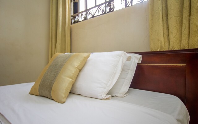 Tiptone Hotel