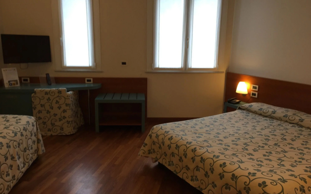 Hotel Le Roi