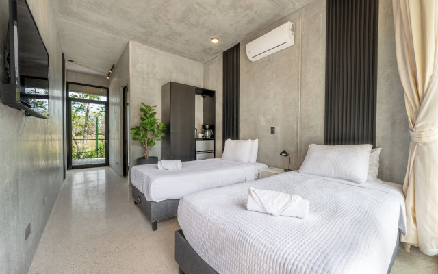Nelblu Flamingo Suites