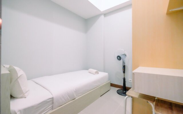 Well Furnished And Comfy 2Br At Royal Heights Apartment