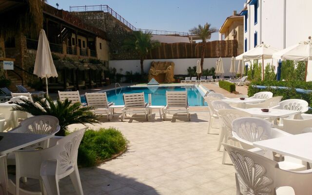Naama Blue hotel