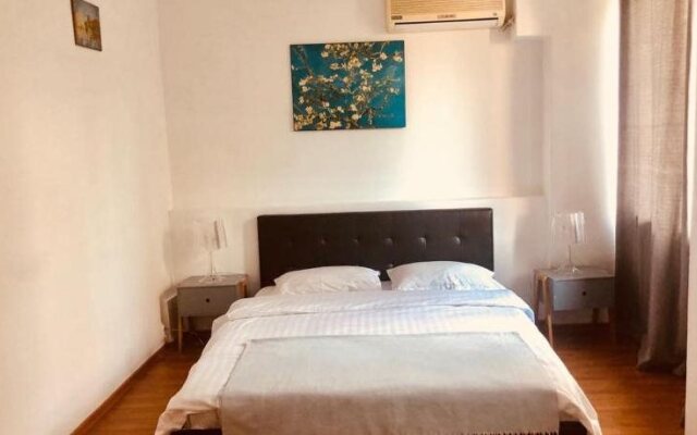 Nonna Mia Hotel